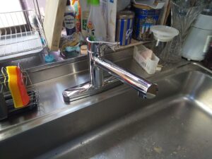 さいたま市見沼区でTOTO TKS05310Jへ交換した台所水栓