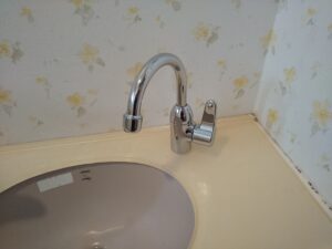 さいたま市岩槻区でKVK K103GTへ交換したトイレ手洗い水栓