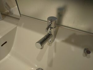 板橋区前野町でPanasonic GLM01MEKSへ同型交換した洗面水栓