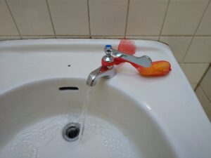 さいたま市浦和区でTOTO T205QFRCへ交換した手洗い水栓