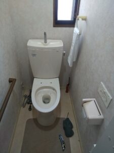 さいたま市見沼区で既存ウォシュレットを取り外した便座まわり