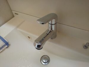 さいたま市見沼区でPanasonic GQC01APAANへ交換した洗面水栓の施工後写真