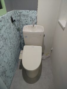 小平市学園西町で新設したTOTOピュアレストQRと東芝SCS-T162温水洗浄便座