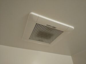 さいたま市見沼区で交換前の三菱 VD-10ZFC6-MH浴室換気扇