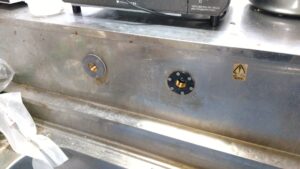 TOTO TKS05311Jへ交換する前のキッチン水栓取付部