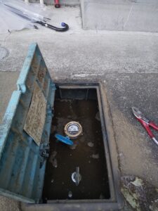 さいたま市見沼区で給水管水漏れが発生していた屋外の地中配管まわり