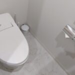 港区南青山のINAX一体形トイレ交換前