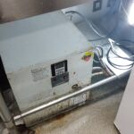 千代田区九段南のイトミック小型電気温水器交換前