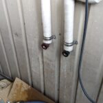さいたま市中央区で既存屋外混合水栓を取り外した後の接続部
