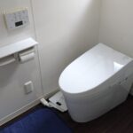 川口市差間でTOTO一体形トイレを交換した施工前の様子
