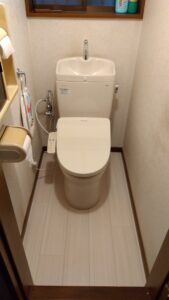 さいたま市岩槻区でTOTOピュアレストQRへ交換後のトイレ
