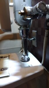 さいたま市見沼区の大便器に取り付けたTOTO T82CR32とカクダイ0436-32X250