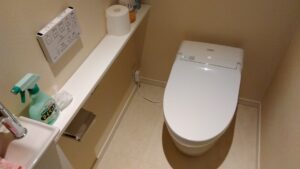 江東区豊洲の一体形トイレに設置したTOTOウォシュレット一体形取替機能部TCF9A06