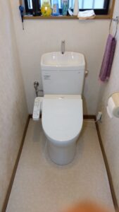 吉川市中野で設置したTOTOピュアレストQRとウォシュレットTCF2223E