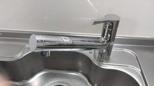 TOTO TKS05320Jへの交換後の台所水栓