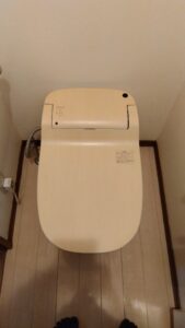 川口市道合で経年劣化による故障のため交換するPanasonic製トイレ