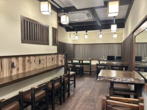 山家 本店様の飲食店改装後の客席内装
