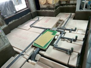 飲食店厨房改装に伴う床下給排水配管工